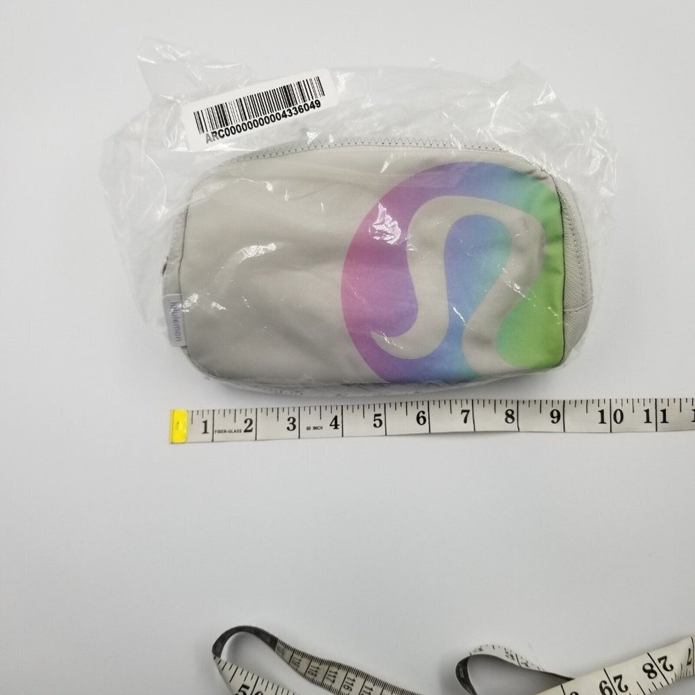 Lululemon Everywhere Belt Bag Vapor Persian Violet Rainbow Logo NWT - Picture 4 of 5